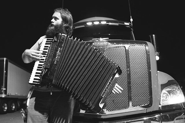 BIG BEARDS, BIG HORNS, BIG PUMP ORGANS! Happy Birthday @johnnykongos 🥳📸: @jonnymarlow